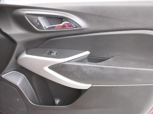 Used 2024 Chevrolet Trax LS FWD image 30