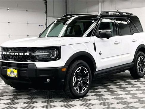 Used 2025 Ford Bronco Sport Outer Banks w/ Outer Banks Tech Package+ AWD/4WD image 13