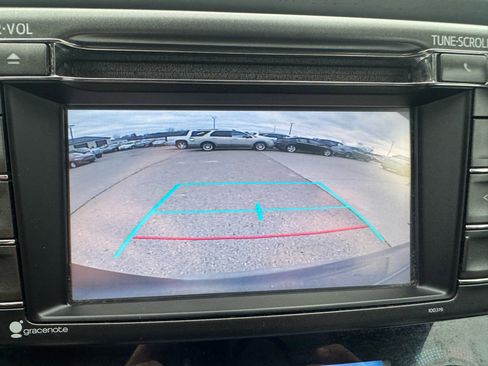 Used 2015 Toyota RAV4 Limited image 22