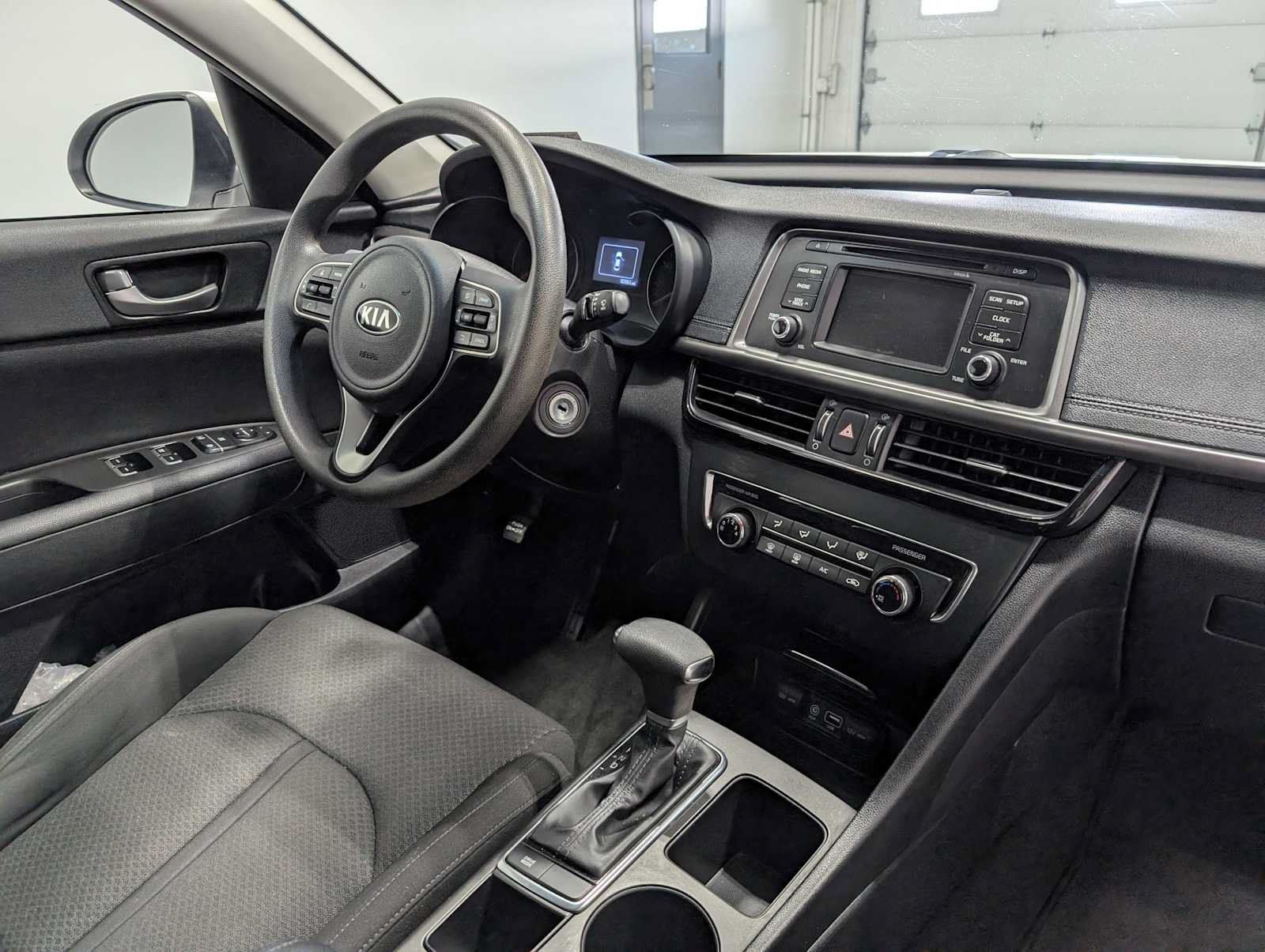 Used 2016 Kia Optima LX FWD image 39