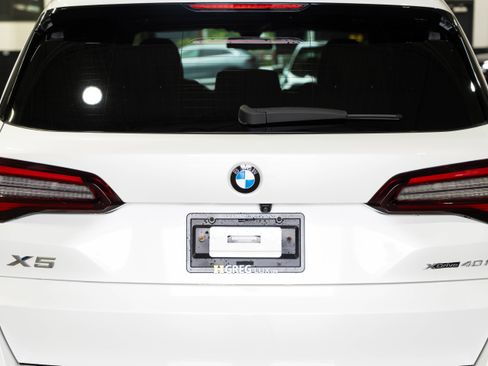 Used 2023 BMW X5 xDrive40i w/ M Sport Package image 15