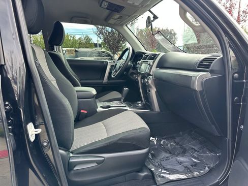 Used 2019 Toyota 4Runner SR5 AWD/4WD image 19