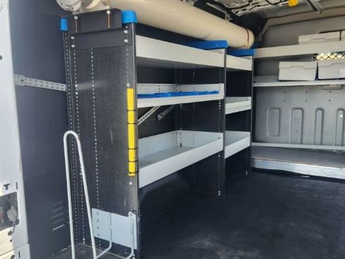 Used 2016 Ford Transit 250 130 Low Roof RWD image 5