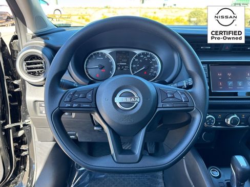 Certified 2025 Nissan Kicks Play S image 18