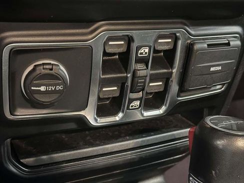 Used 2021 Jeep Gladiator Overland w/ Popular Equipment Package AWD/4WD image 27