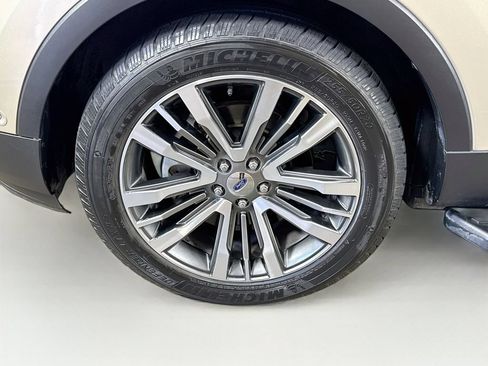 Used 2017 Ford Explorer Platinum AWD/4WD image 42