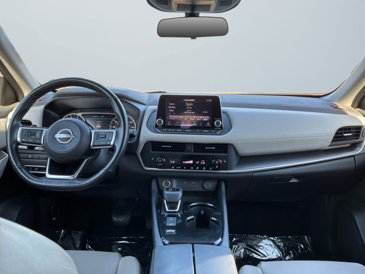 Used 2023 Nissan Rogue SV w/ SV Premium B Package FWD image 10