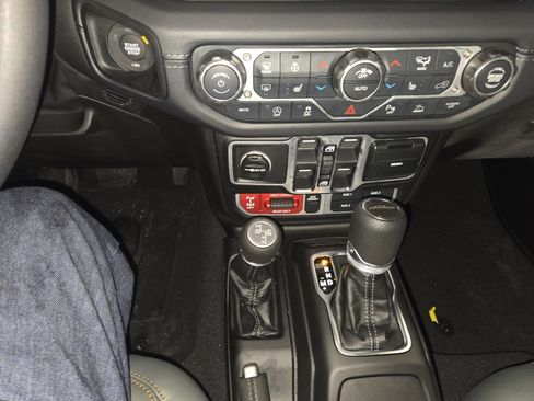 New 2026 Jeep Gladiator Mojave image 19