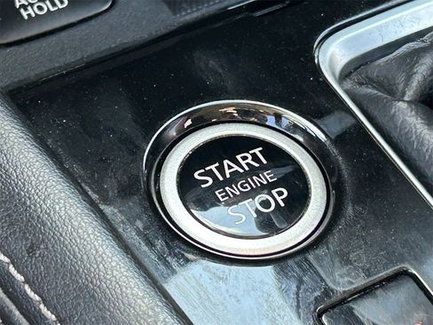 Certified 2024 Nissan Kicks SV image 7