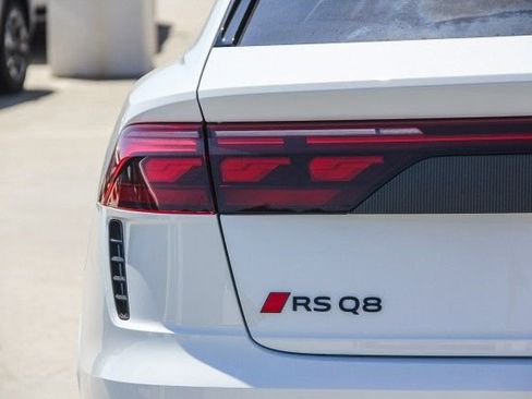 New 2025 Audi RS Q8 performance image 9