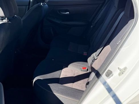 Certified 2022 Nissan Sentra SR w/ Midnight Edition FWD image 21