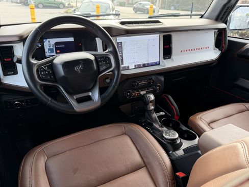 Certified 2023 Ford Bronco Heritage Edition image 24