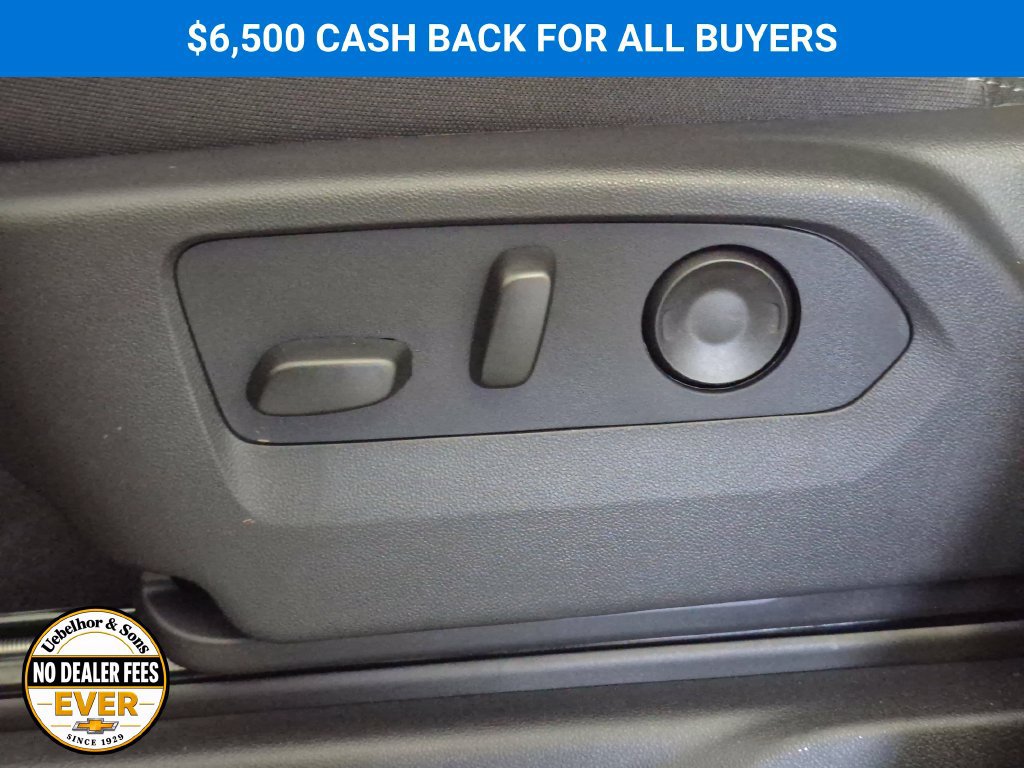 New 2026 Chevrolet Silverado 1500 RST w/ LPO, Dark Essentials Package AWD/4WD image 17