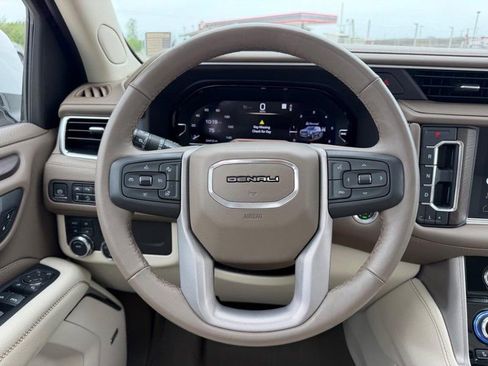 Used 2022 GMC Yukon Denali image 13