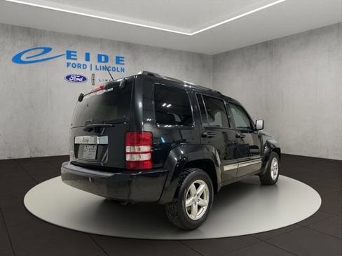 Used 2012 Jeep Liberty Limited AWD/4WD image 10
