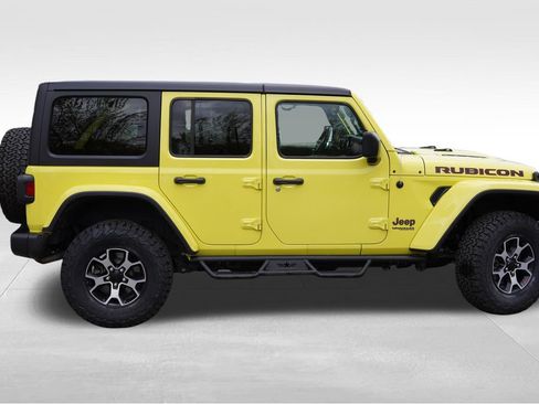 Used 2022 Jeep Wrangler Unlimited Rubicon AWD/4WD image 3