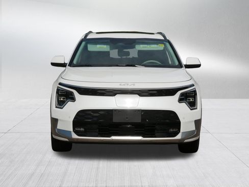 Used 2023 Kia Niro Wave FWD image 2