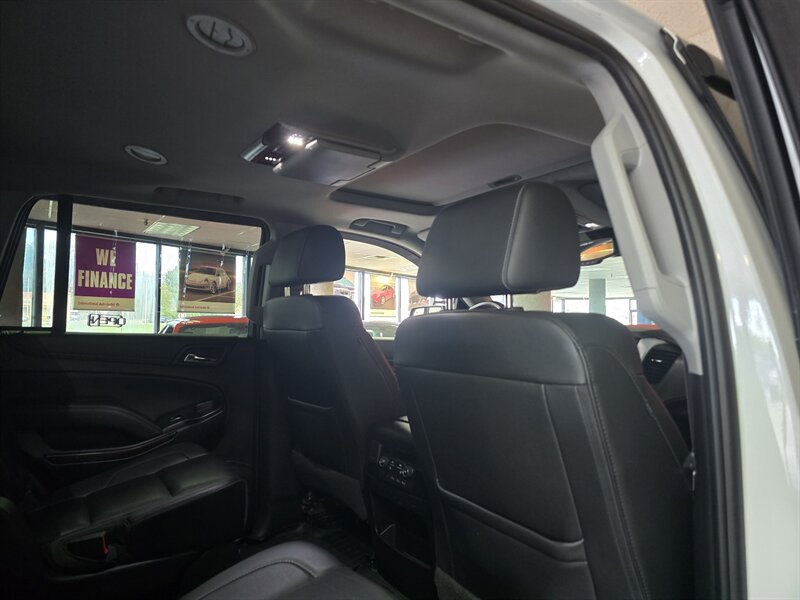 Used 2017 GMC Yukon SLT w/ Premium Edition AWD/4WD image 22