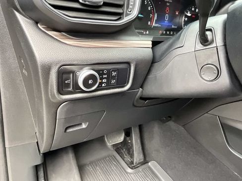 Used 2023 Ford Explorer Limited w/ Equipment Group 301A RWD image 36