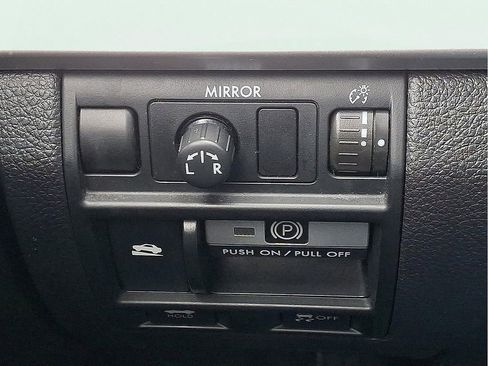 Used 2013 Subaru Legacy 2.5i Premium image 22