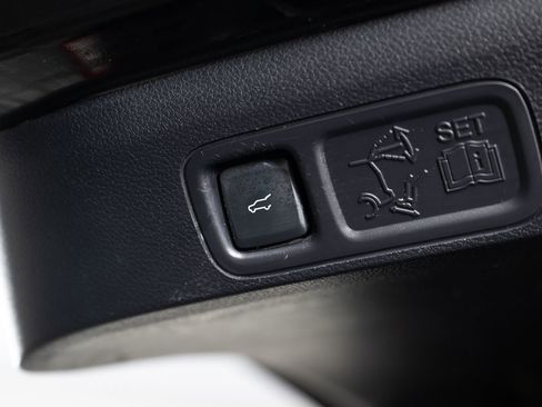 Used 2019 Lincoln Navigator Reserve image 24