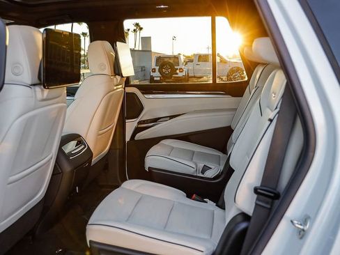 Used 2025 Cadillac Escalade Sport image 23