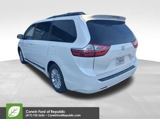 Used 2017 Toyota Sienna XLE Premium video 2