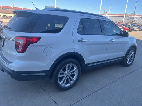 Used 2018 Ford Explorer Limited w/ Equipment Group 301A image 5