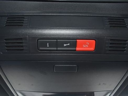 Used 2018 Volkswagen GTI SE w/ SE Leather Package image 32