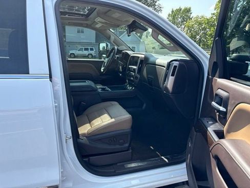 Used 2017 GMC Sierra 3500 Denali w/ Duramax Plus Package AWD/4WD image 7
