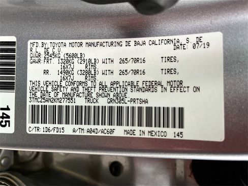 Used 2019 Toyota Tacoma w/ TRD Off-Road Package image 29