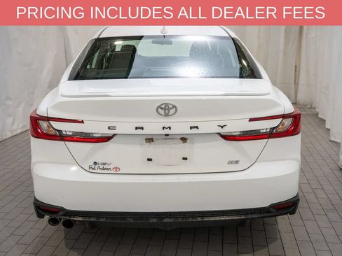 Used 2025 Toyota Camry SE FWD image 4