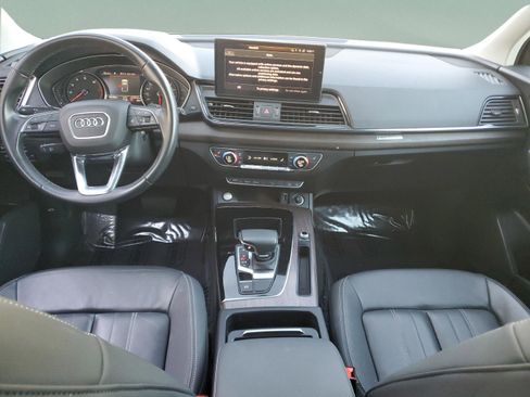 Used 2021 Audi Q5 Premium image 9
