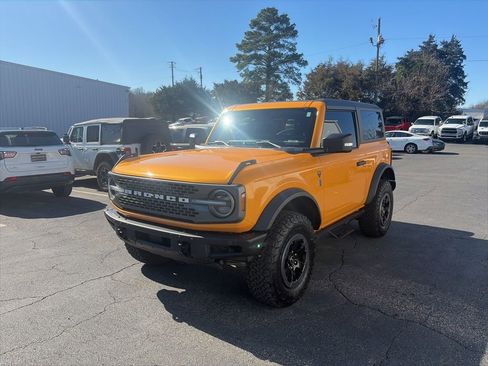 Used 2021 Ford Bronco Badlands image 3