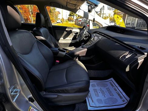 Used 2012 Toyota Prius Four image 28