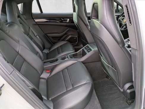 Used 2018 Porsche Panamera 4S image 21