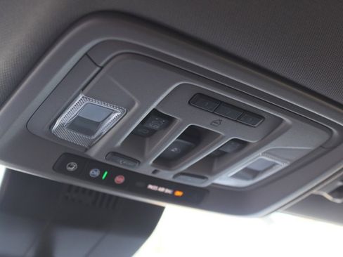 Used 2024 GMC Sierra 1500 Denali image 31