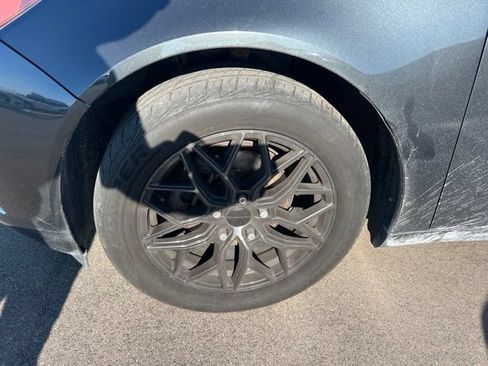 Used 2013 Buick Regal Leather FWD image 7