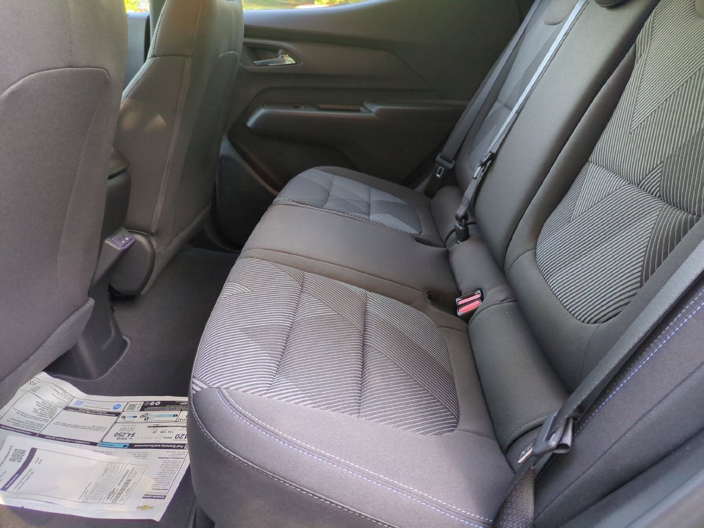 New 2027 Chevrolet Bolt LT w/ Comfort Package FWD image 28