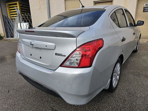 Used 2018 Nissan Versa S Plus FWD image 2