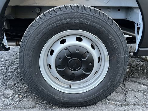 New 2026 Ford Transit 350 XL image 9