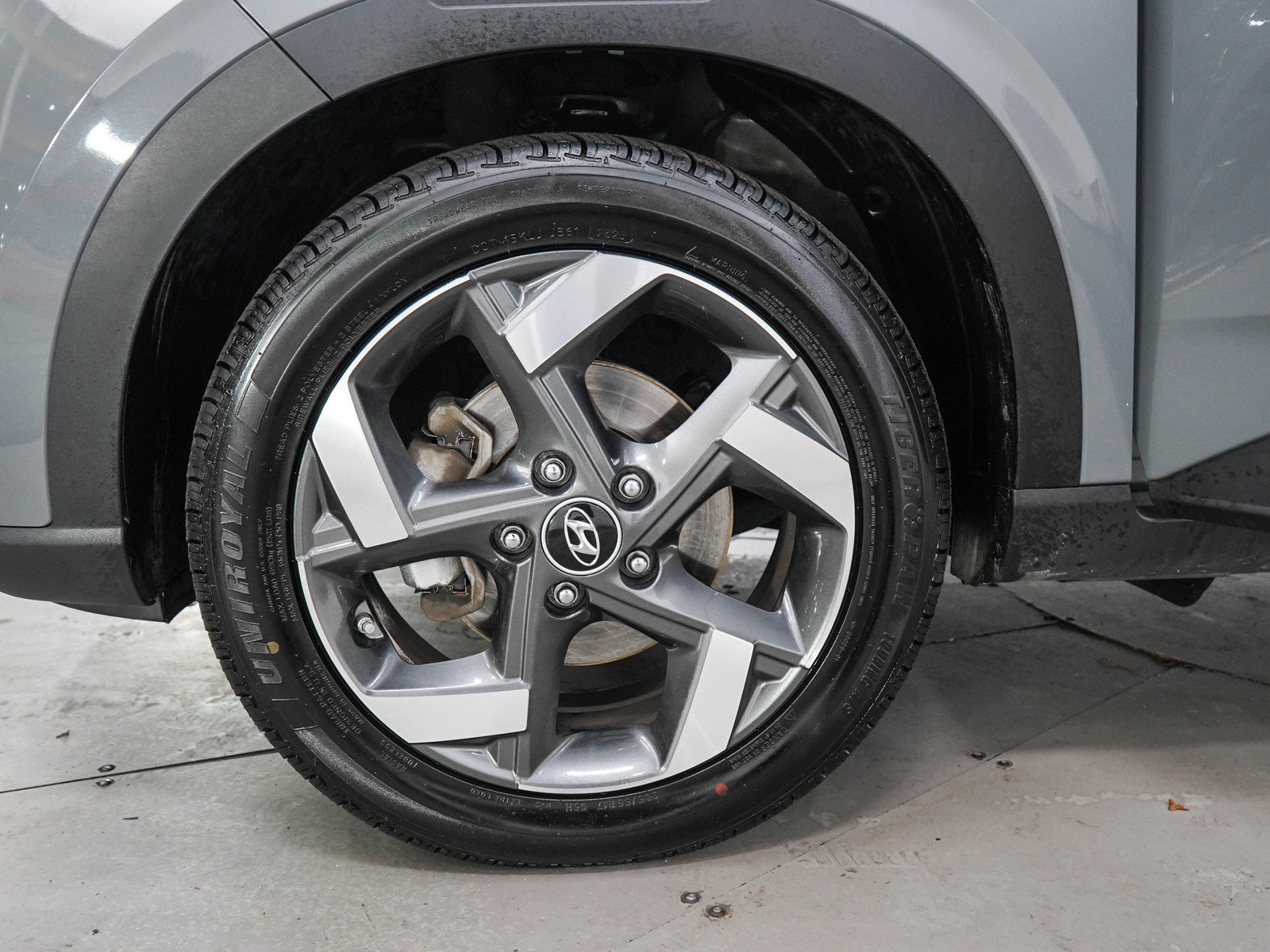 Used 2021 Hyundai Venue SEL w/ Premium Package FWD image 28