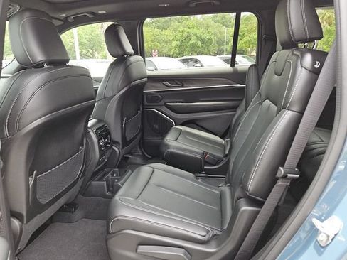 Used 2026 Jeep Grand Cherokee L Limited w/ Trailer Tow Package AWD/4WD image 4