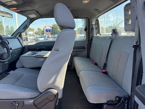 Used 2014 Ford F250 XL w/ Power Equipment Group AWD/4WD image 16