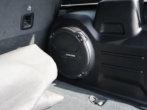 Used 2023 Jeep Wrangler Unlimited Sahara w/ LED Lighting Group AWD/4WD image 17