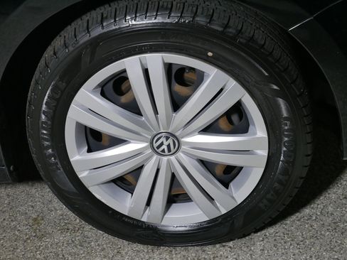 Used 2017 Volkswagen Jetta S image 15