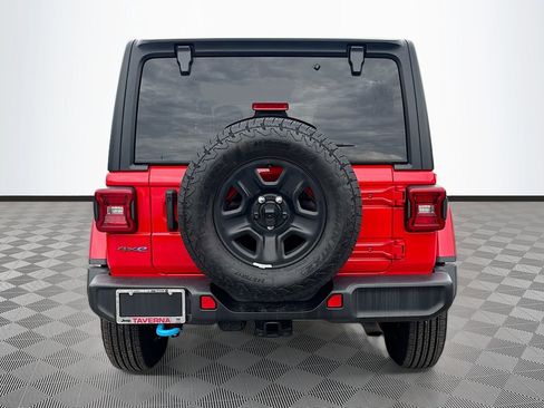 Used 2023 Jeep Wrangler Unlimited Rubicon 4xe w/ Cold Weather Group AWD/4WD image 7