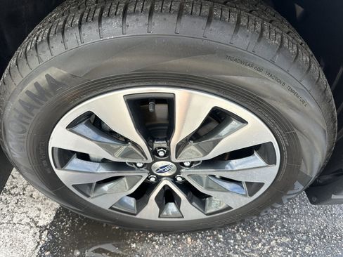 Used 2024 Subaru Outback Limited AWD/4WD image 6