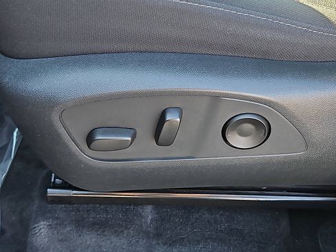 Certified 2025 GMC Acadia Elevation image 24