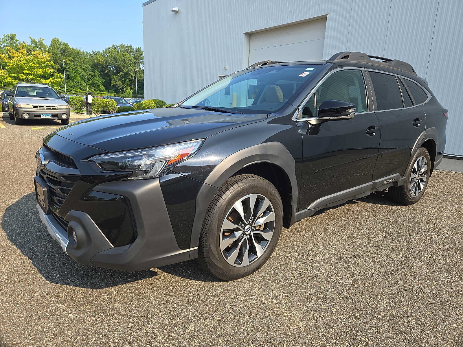 Used 2024 Subaru Outback Limited AWD/4WD image 3